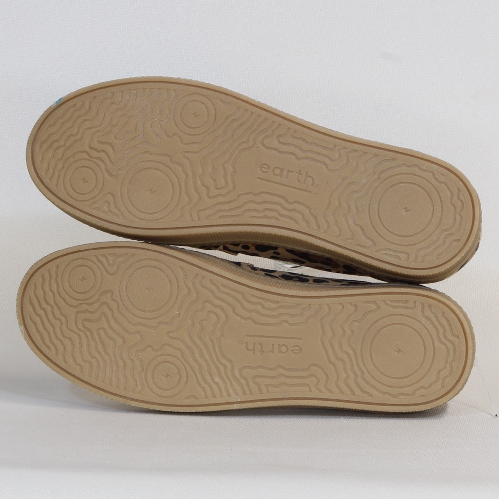 Earth Origins Tan & Black Zeni Zelle Wide Leopard Animal Print Slip-On Sneakers - Picture 4 of 10